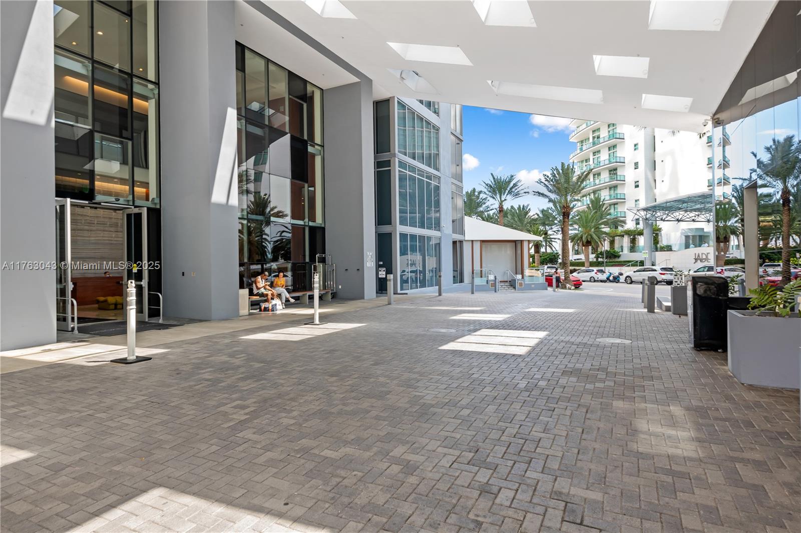 1300 Brickell Bay Dr #603, Miami FL 33131