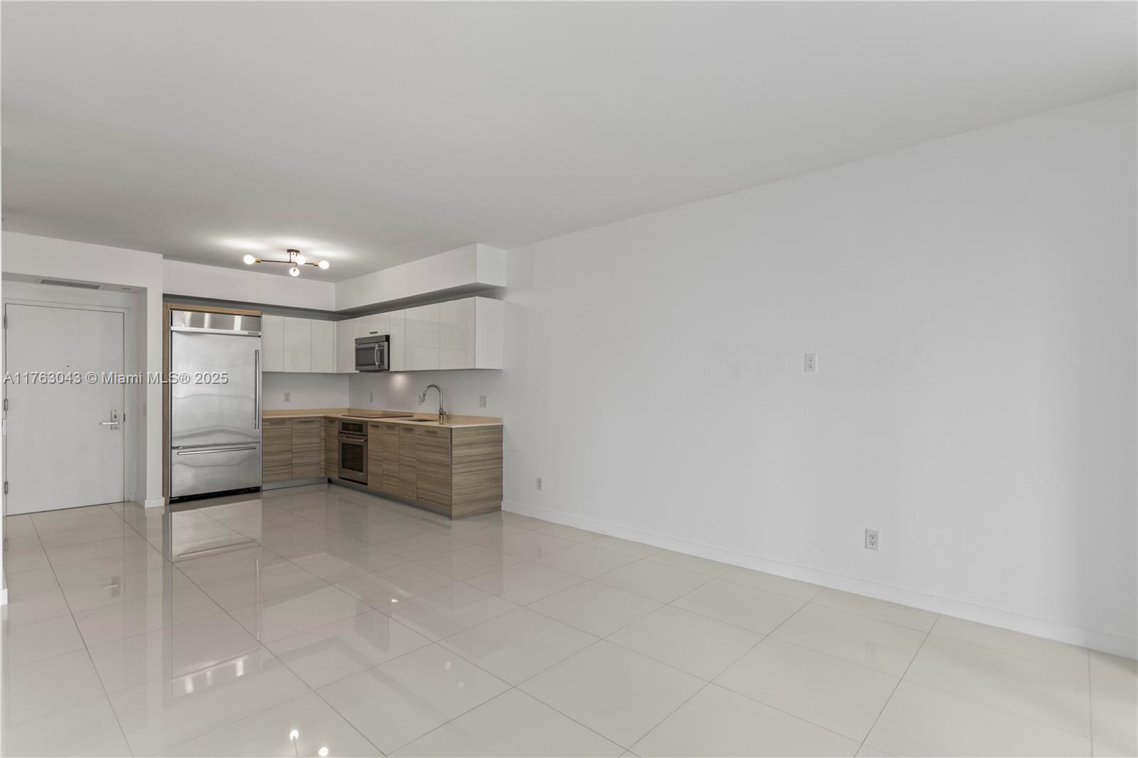 1300 Brickell Bay Dr #603, Miami FL 33131
