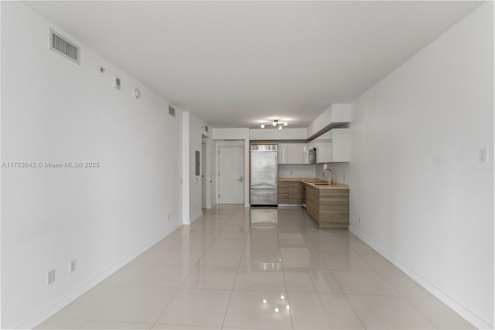 1300 Brickell Bay Dr #603, Miami FL 33131