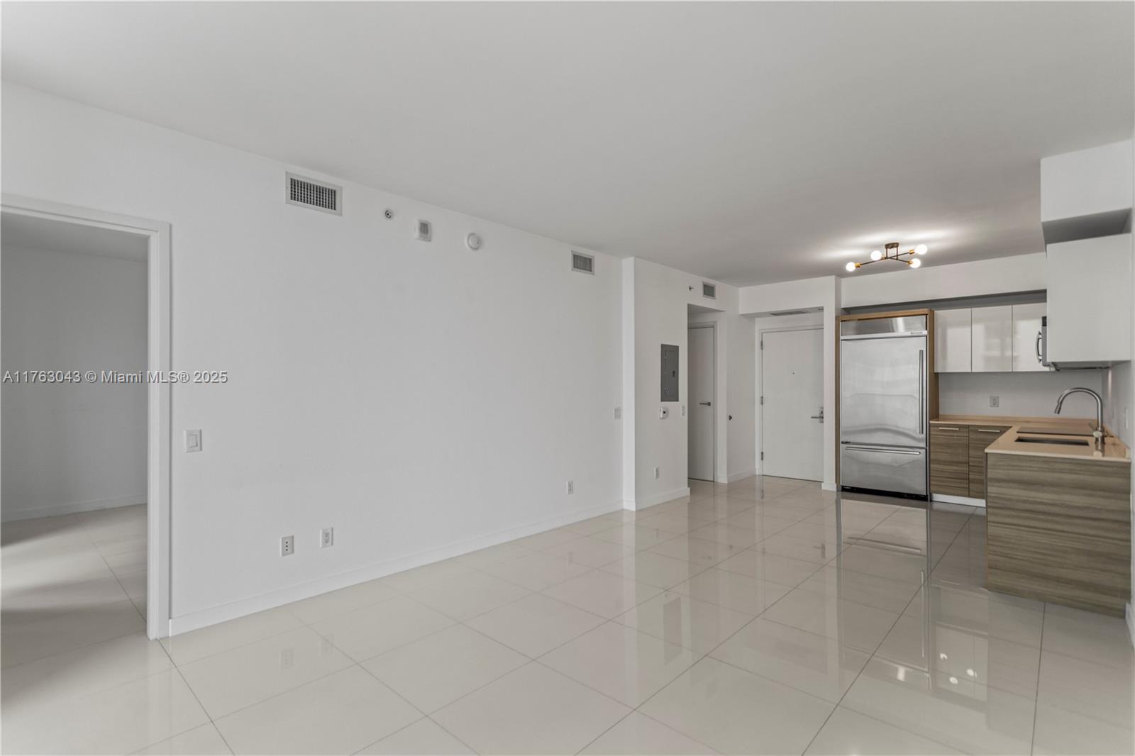 1300 Brickell Bay Dr #603, Miami FL 33131