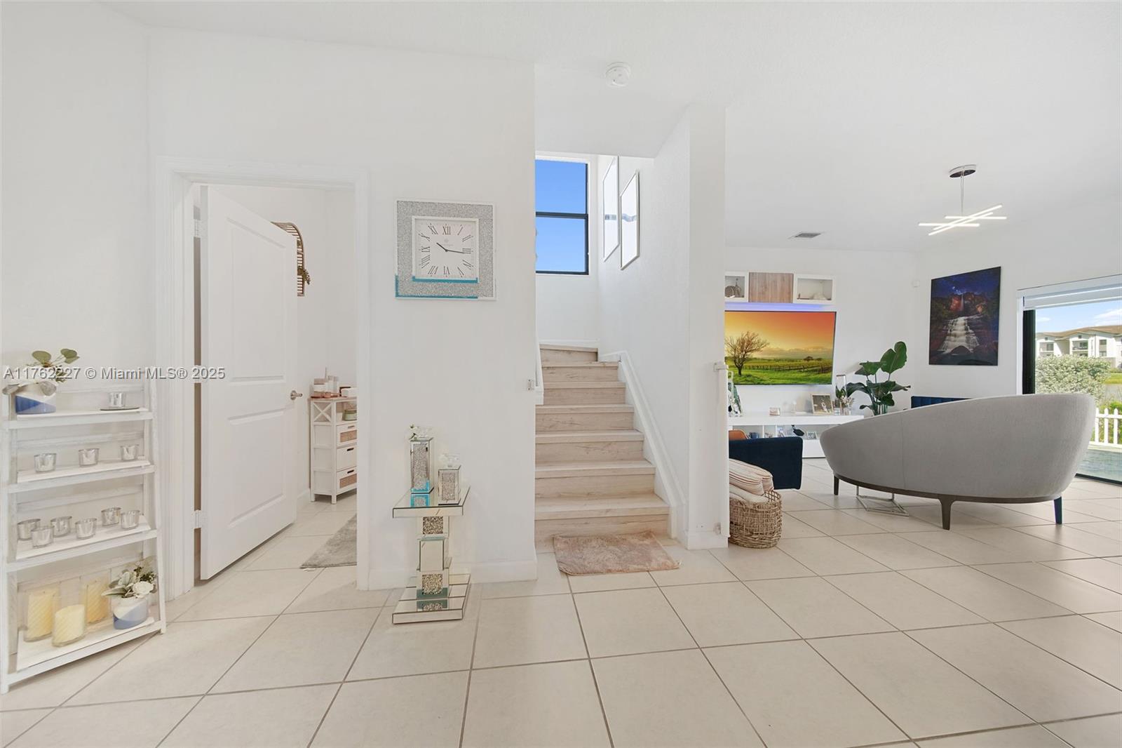 493 NW 204th St, Miami Gardens, Florida image 13
