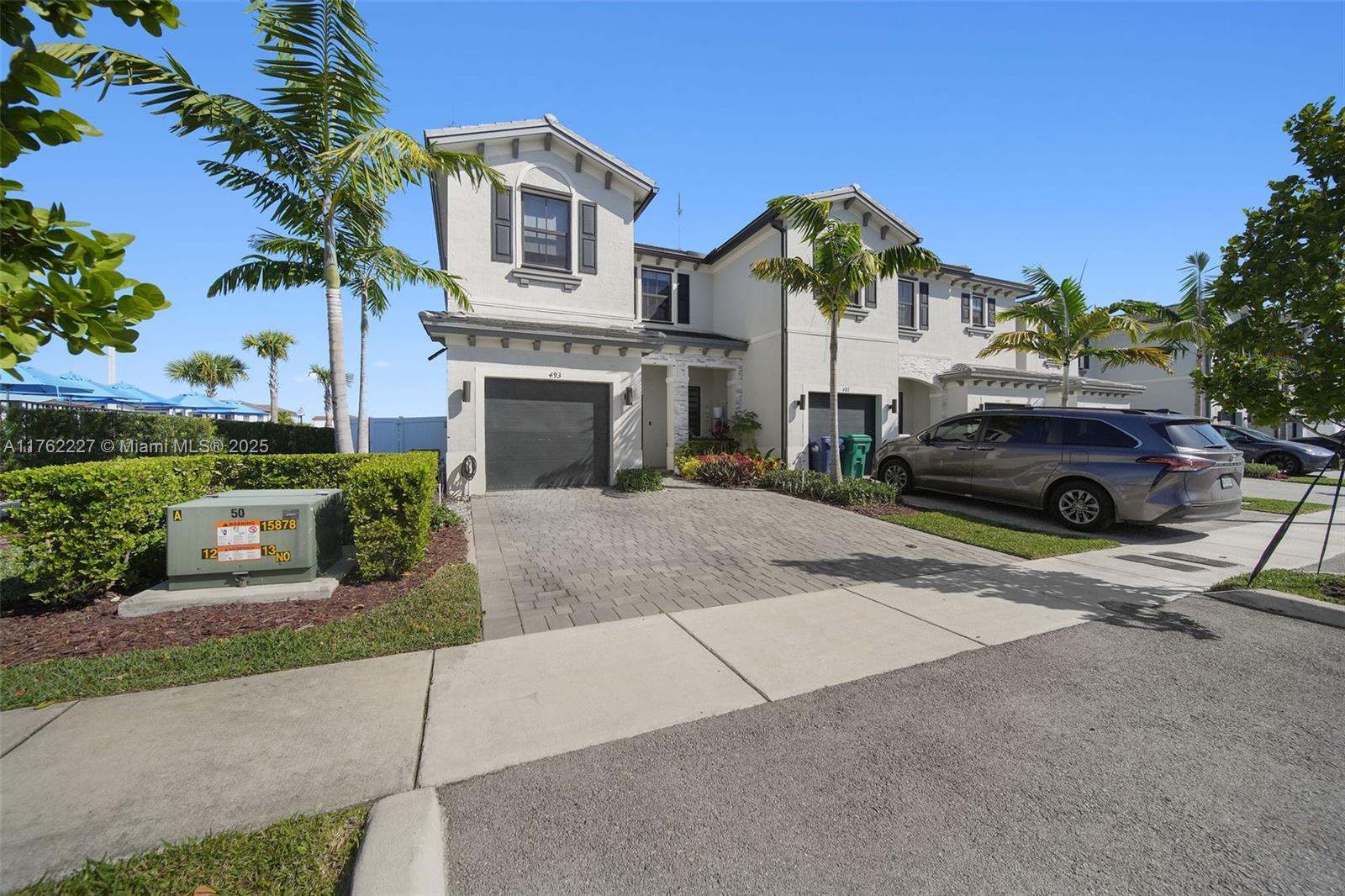 493 NW 204th St, Miami Gardens, Florida image 2