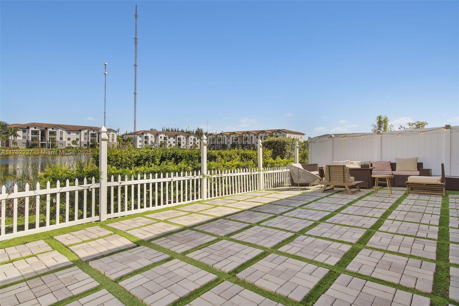 493 NW 204th St, Miami Gardens, Florida image 28