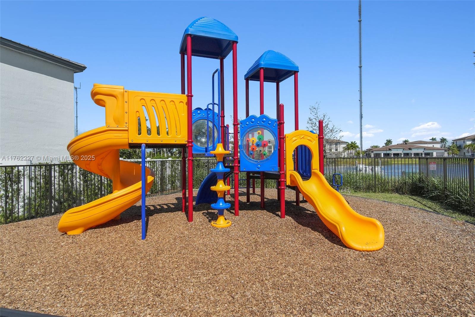 493 NW 204th St, Miami Gardens, Florida image 40