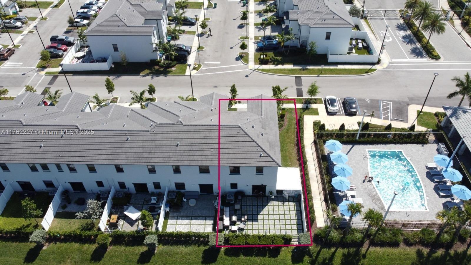 493 NW 204th St, Miami Gardens, Florida image 44