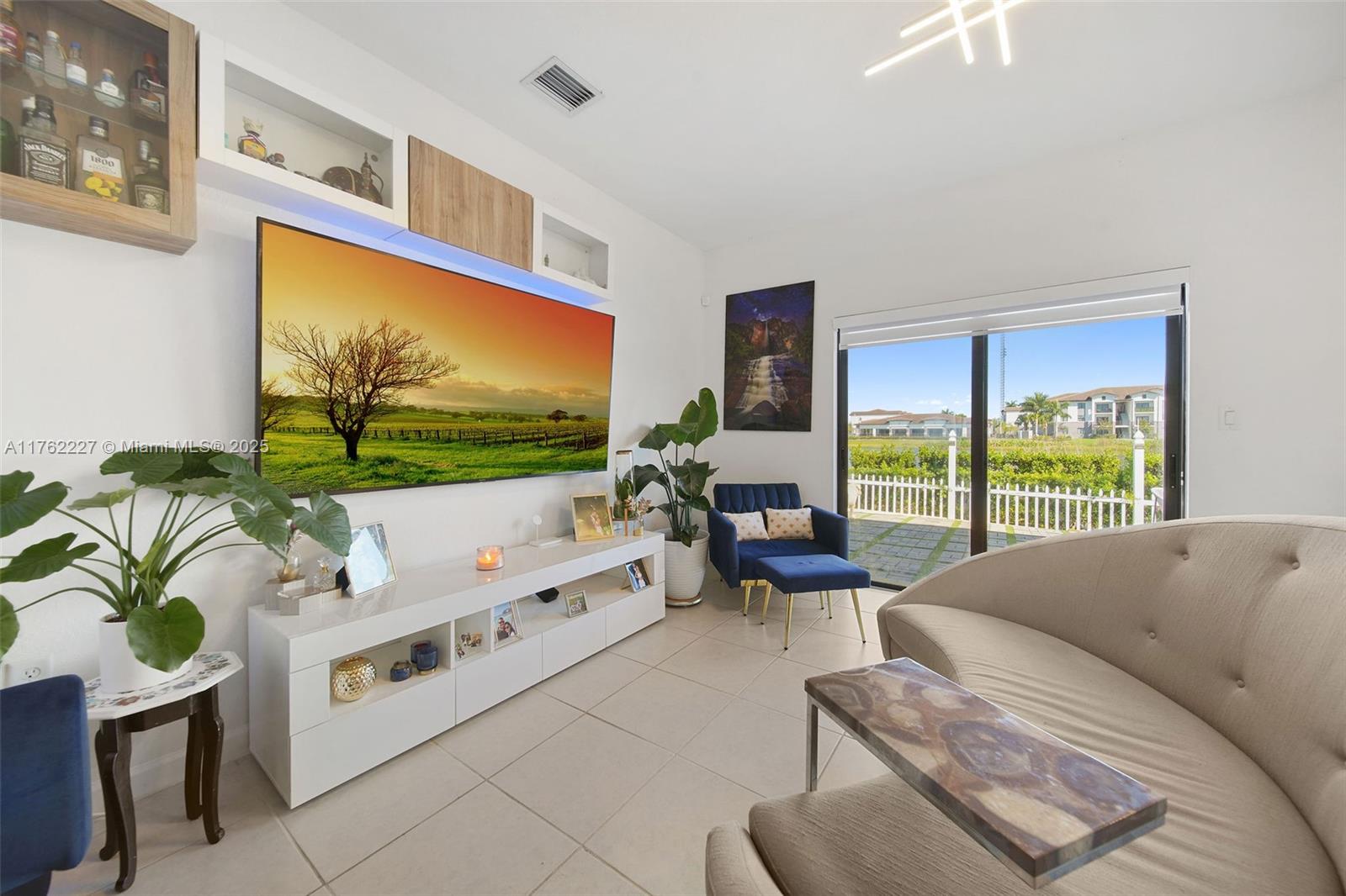 493 NW 204th St, Miami Gardens, Florida image 9