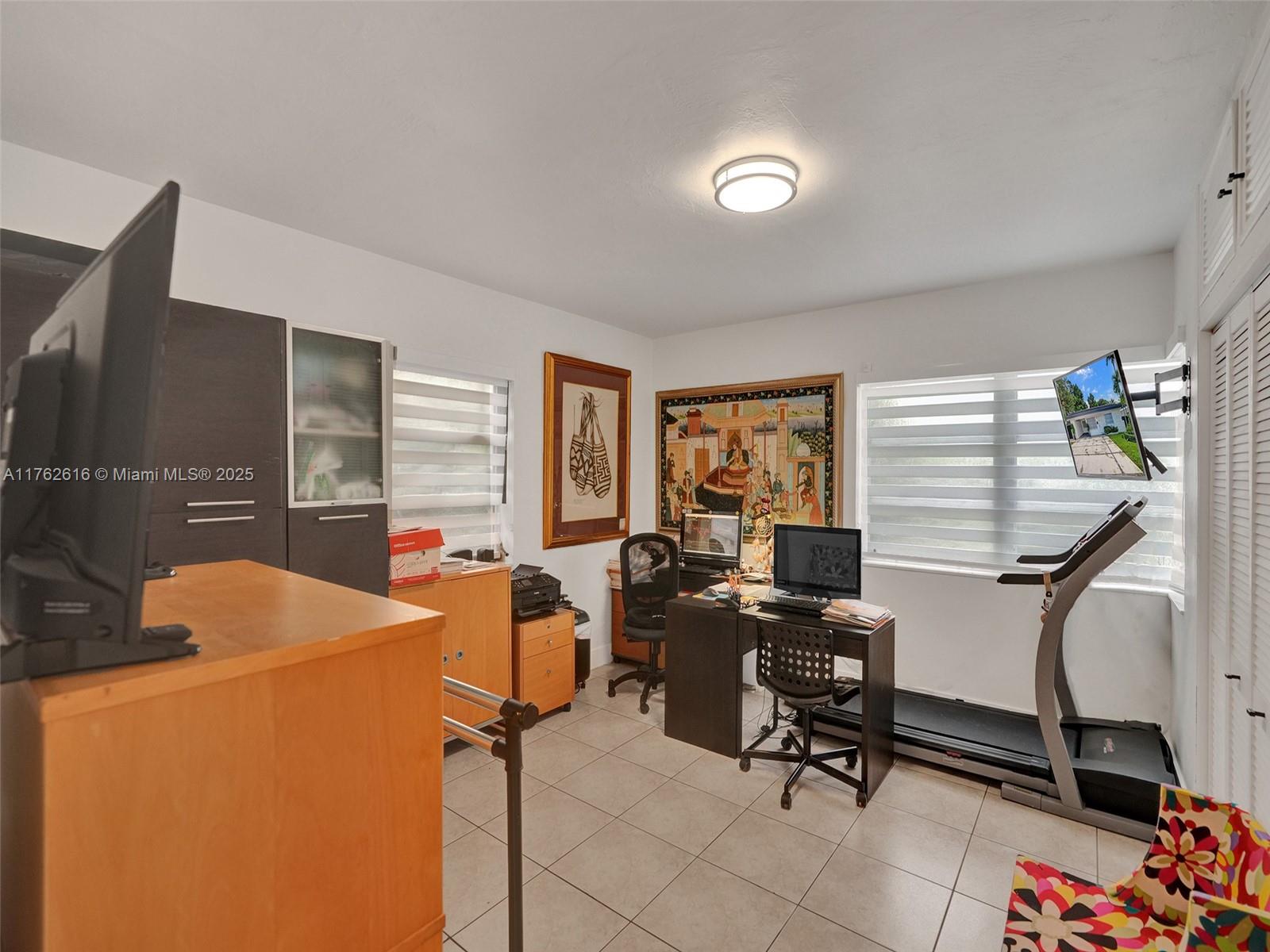 Listing Photo 8