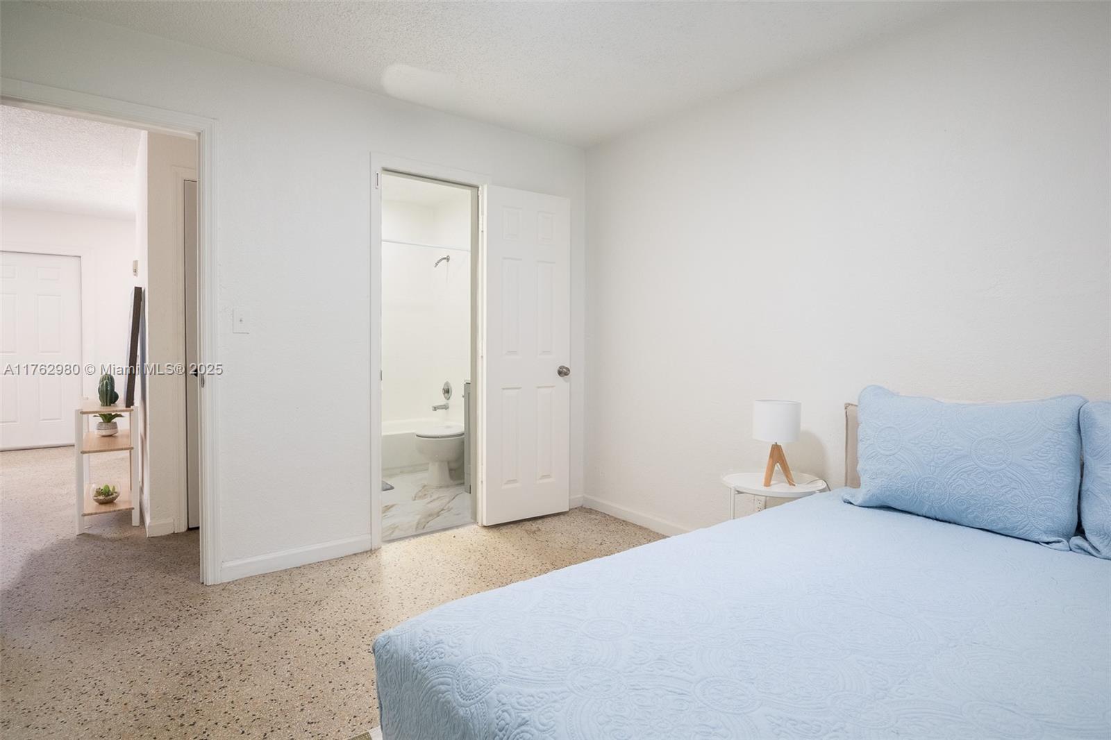 Listing Photo 14