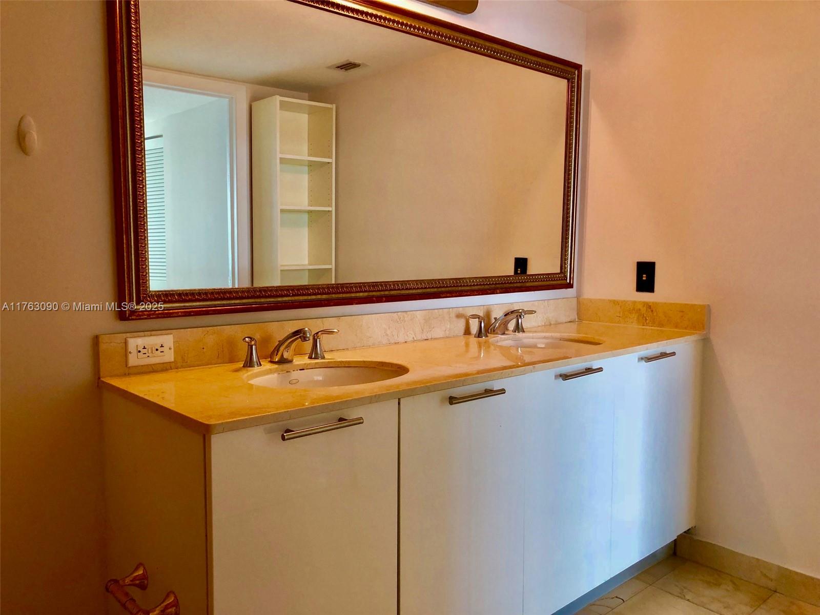 1800 N Bayshore Dr #1910, Miami FL 33132