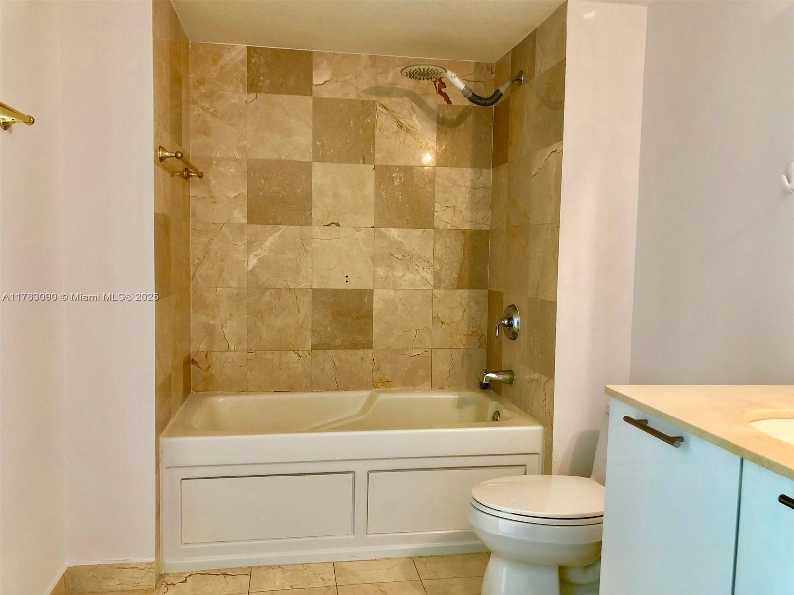 1800 N Bayshore Dr #1910, Miami FL 33132