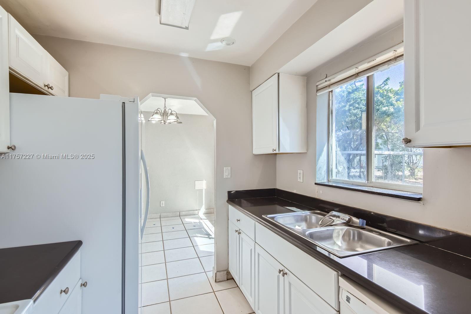 2648 Washington St, Hollywood, Florida image 3