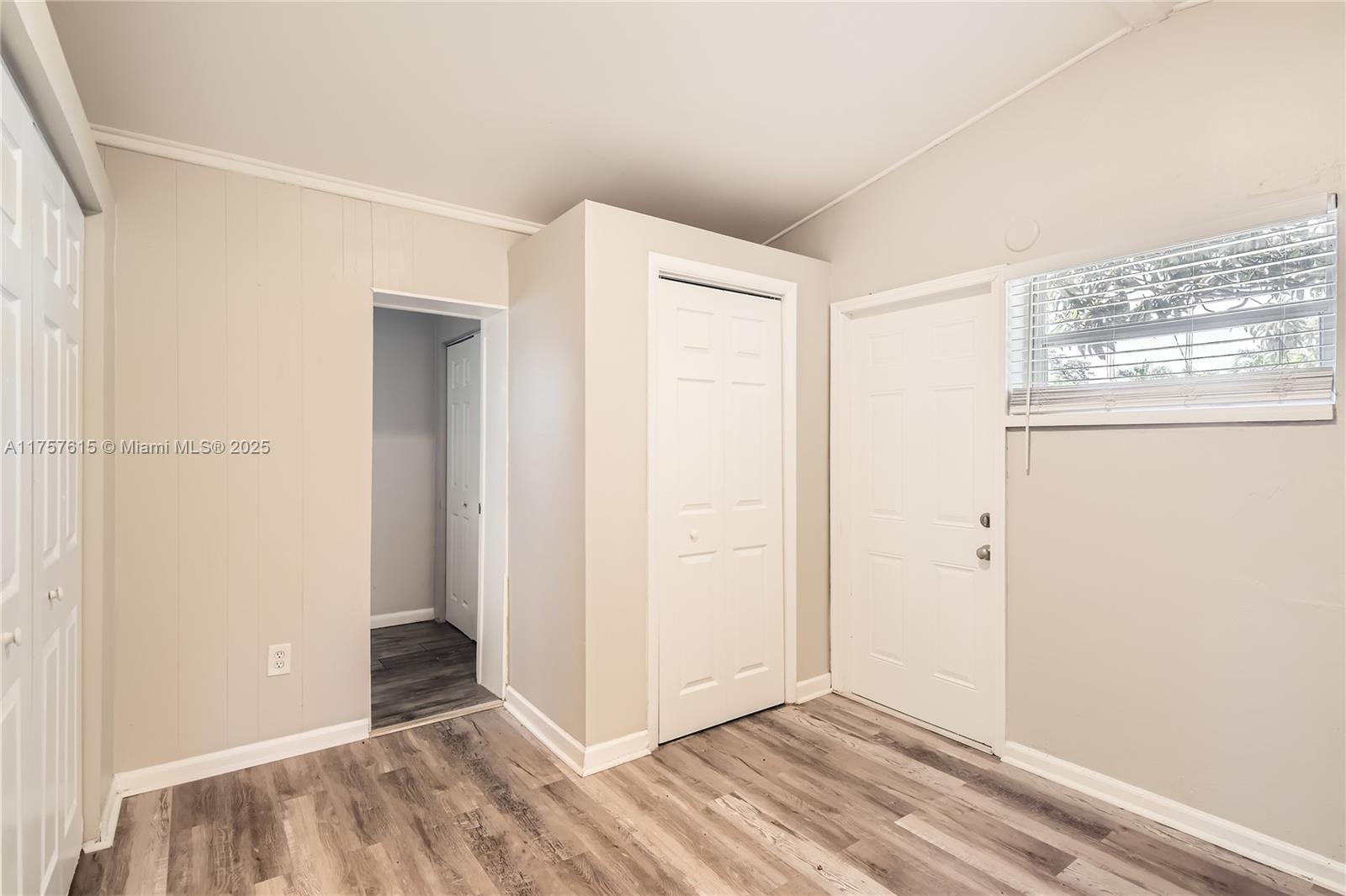 Listing Photo 15