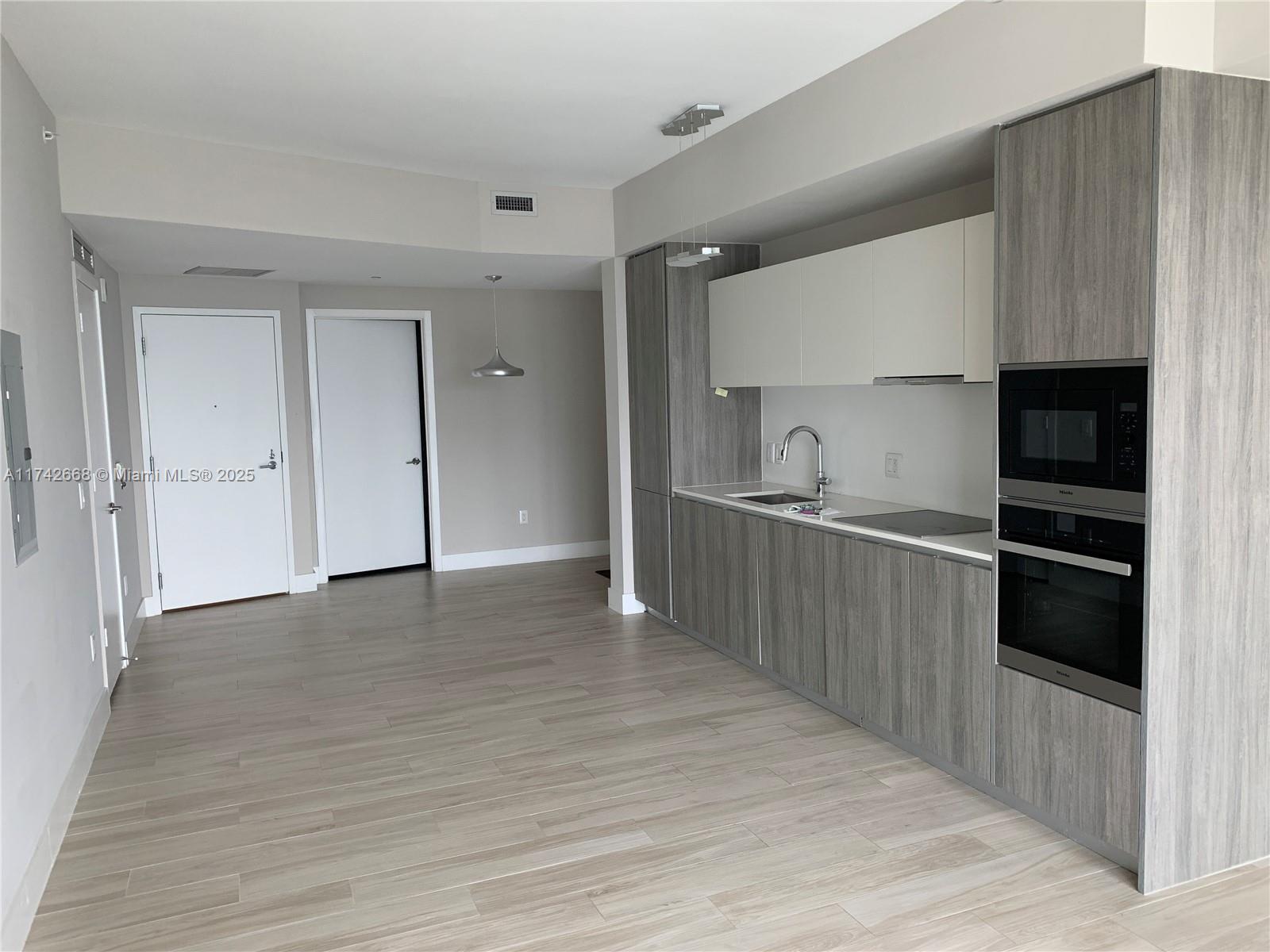 2900 NE 7th Ave #1508, Miami FL 33137