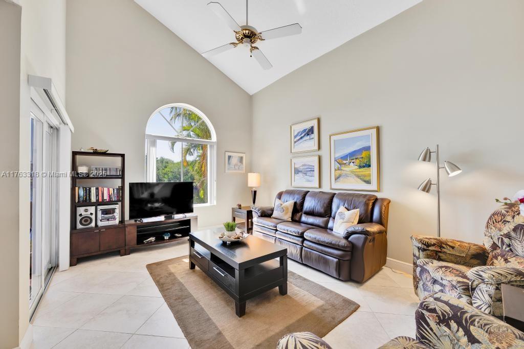 1091 SE 6th Ave, Dania Beach, Florida image 10