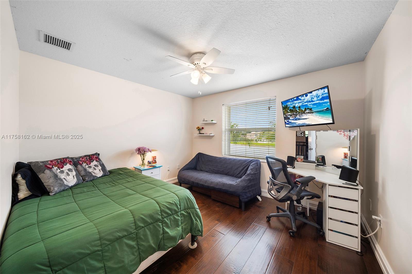 Listing Photo 32