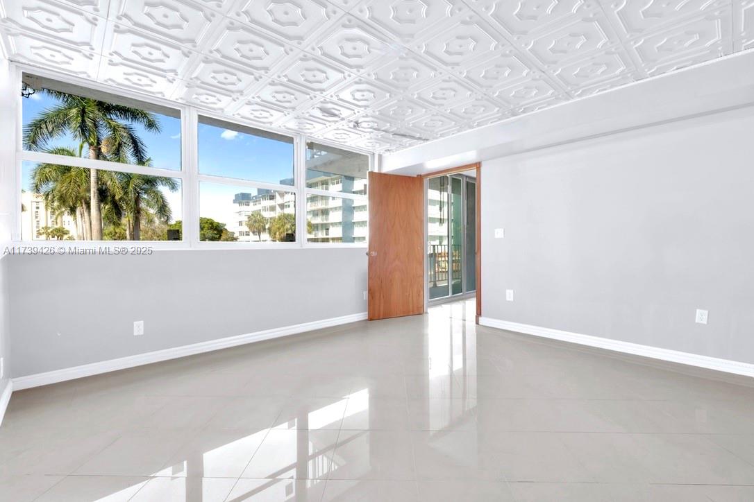 16558 NE 26th Ave #2J, North Miami Beach, Florida image 15