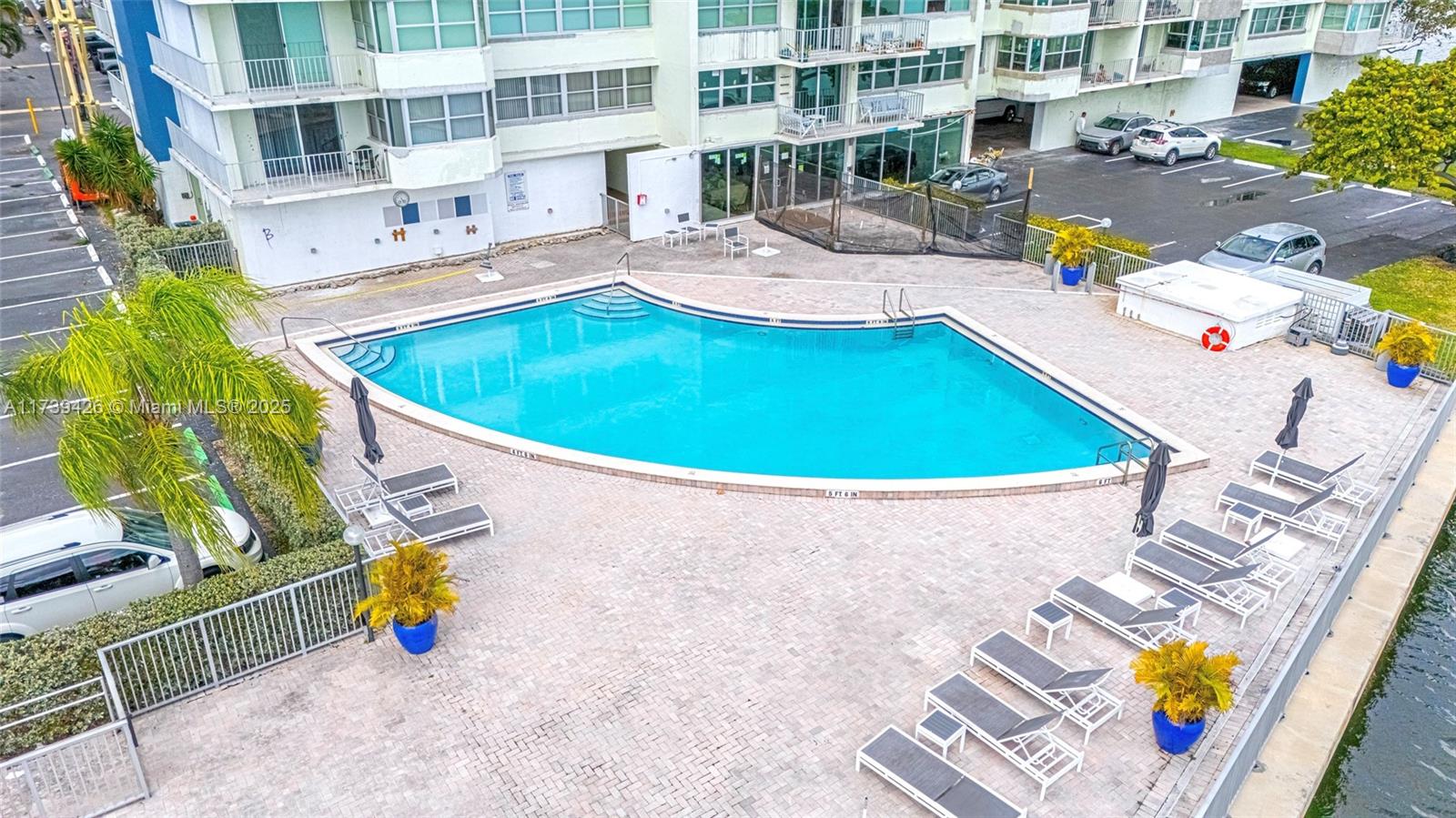 16558 NE 26th Ave #2J, North Miami Beach, Florida image 30