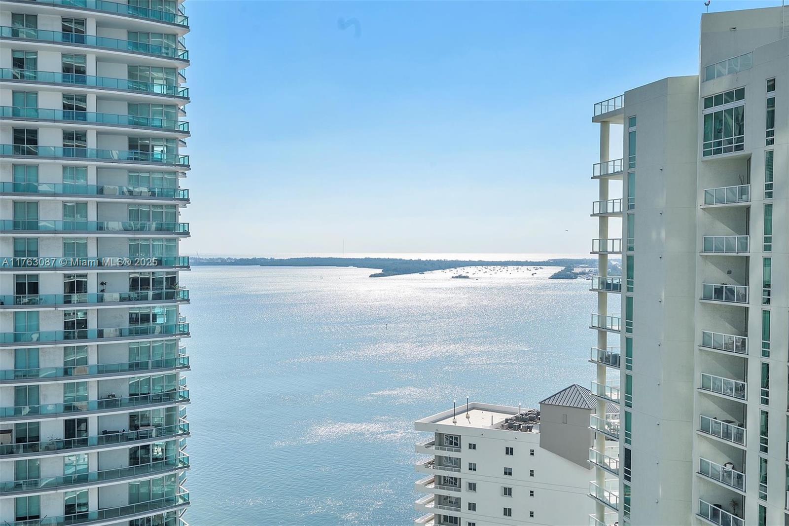 1300 Brickell Bay Dr #2404, Miami FL 33131