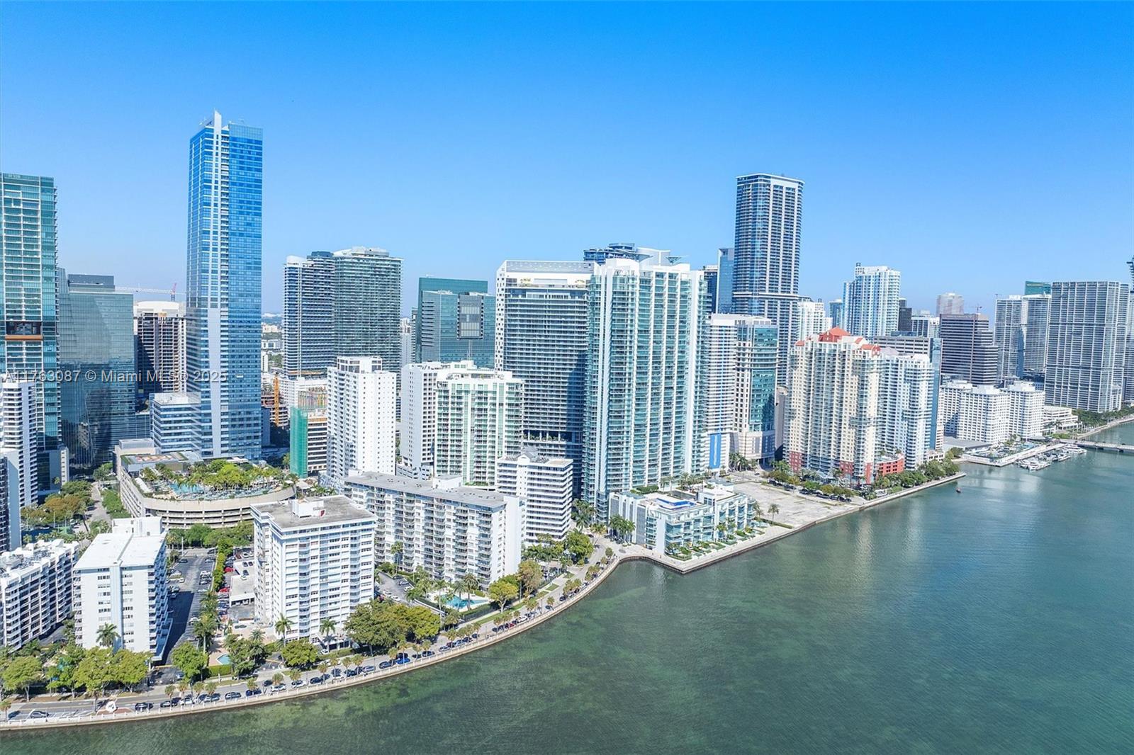 1300 Brickell Bay Dr #2404, Miami FL 33131