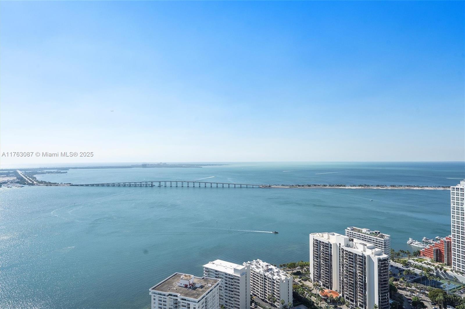 1300 Brickell Bay Dr #2404, Miami FL 33131
