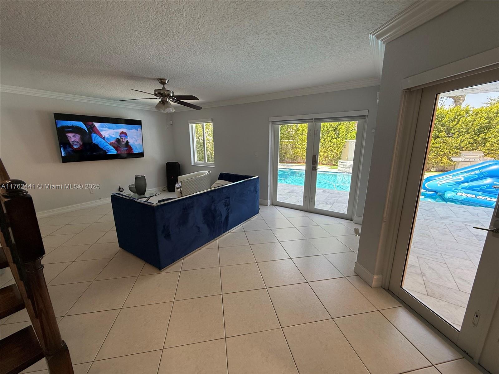 8771 NW 153rd Ter, Miami Lakes, Florida image 5