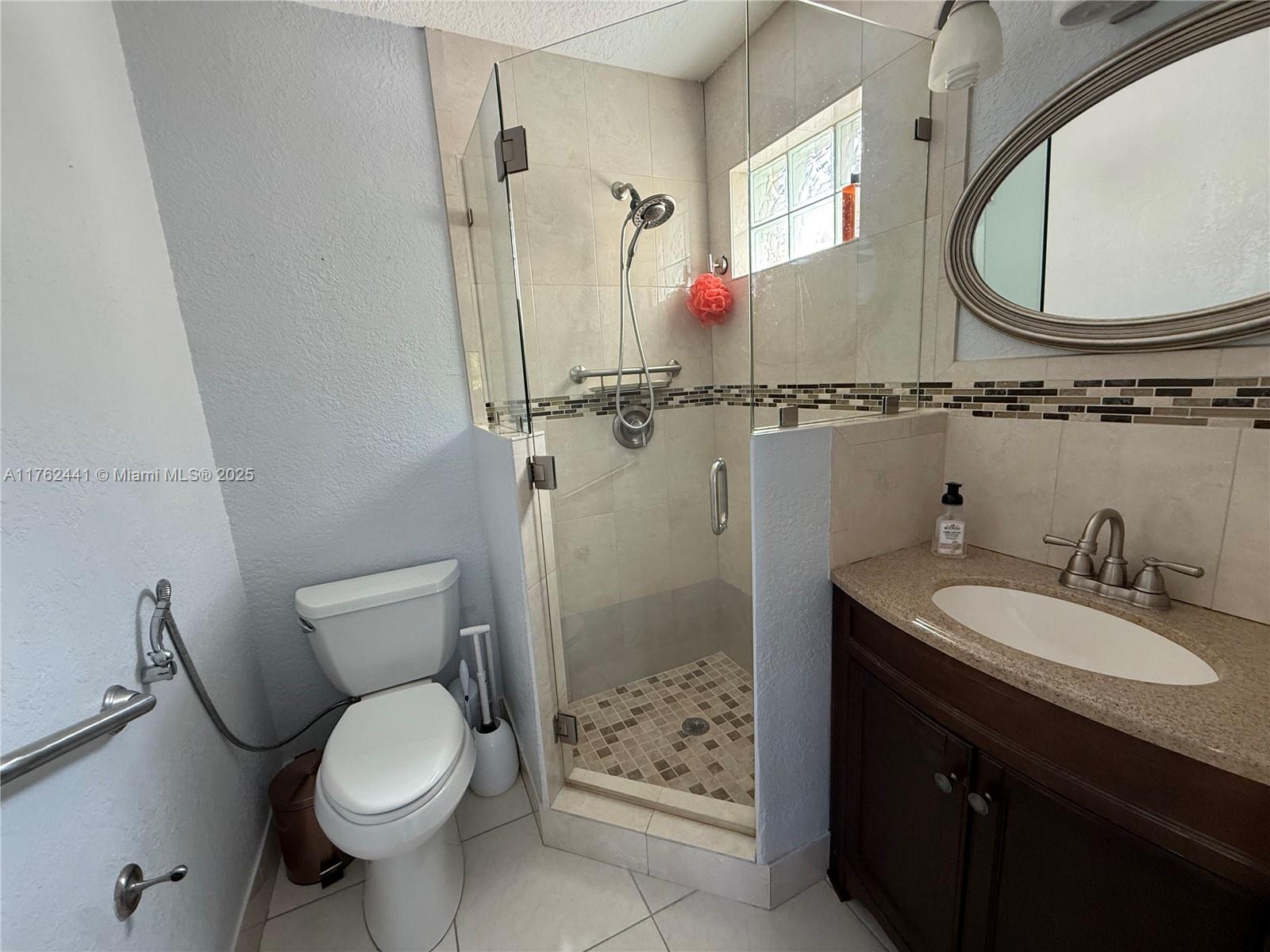 8771 NW 153rd Ter, Miami Lakes, Florida image 9