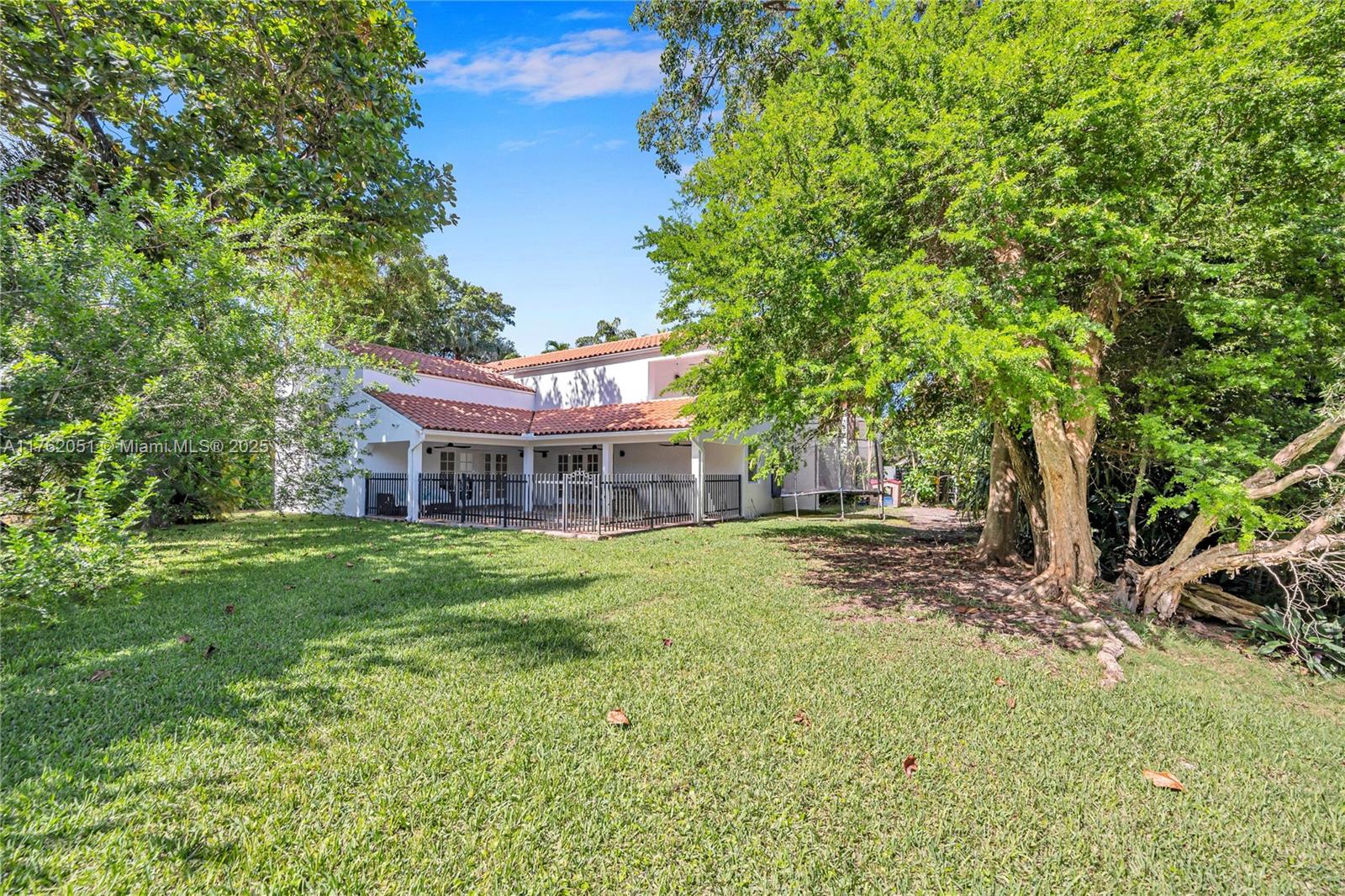 6624 Mimosa Ct, South Miami, Florida image 31