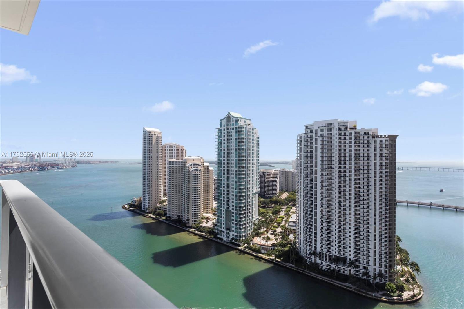 300 S Biscayne Blvd #T-2806, Miami, Florida image 1