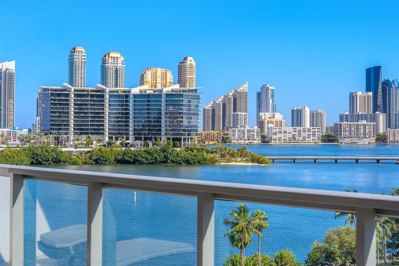Apartamento en Venta en Aventura, FL