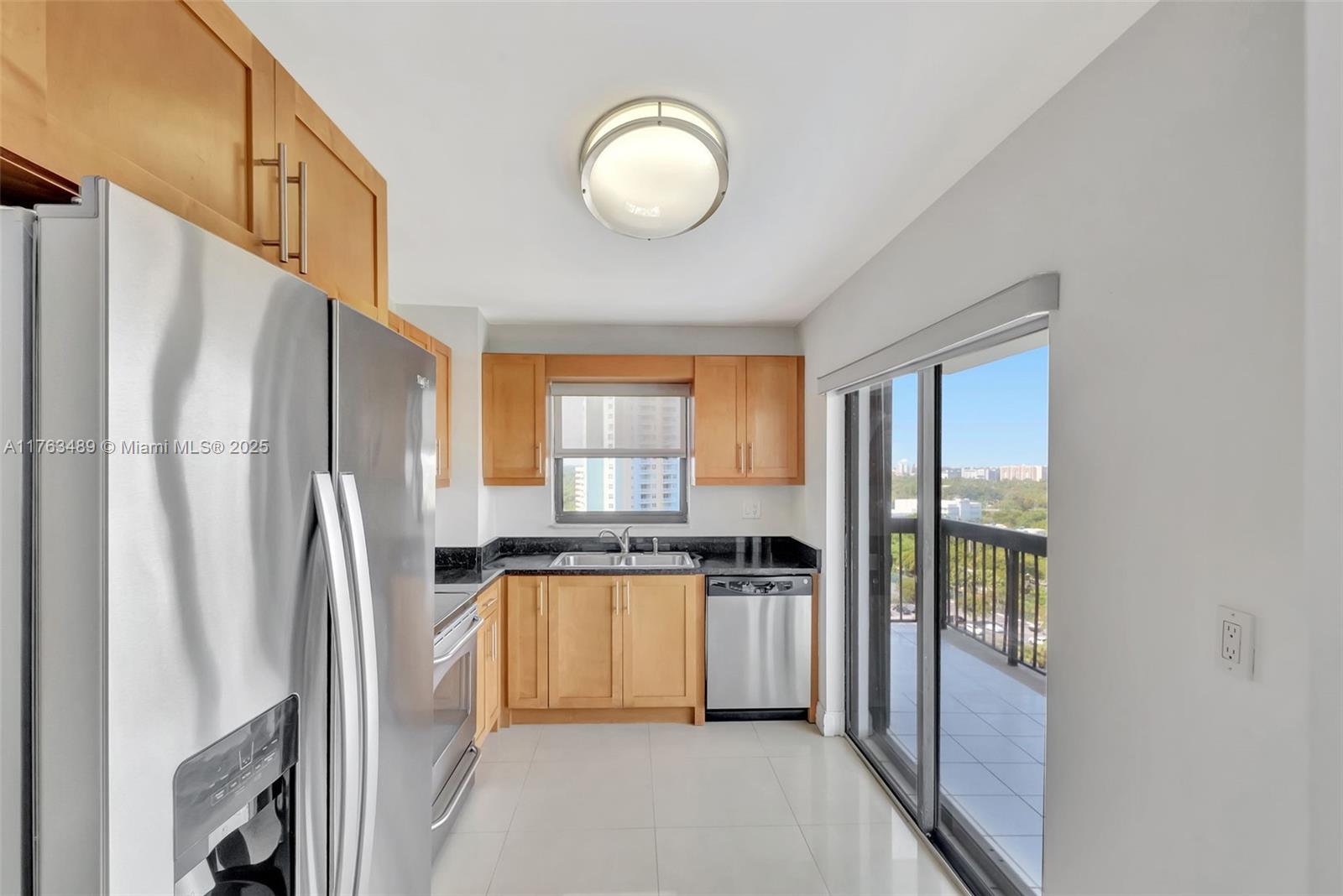 2333 Brickell Ave #1416, Miami FL 33129