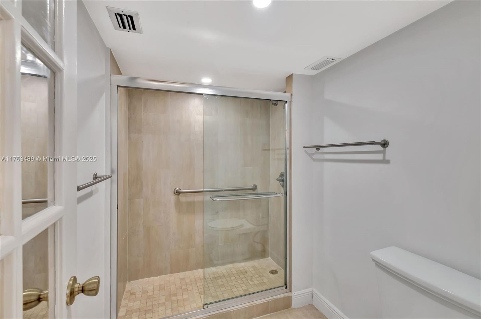 2333 Brickell Ave #1416, Miami FL 33129