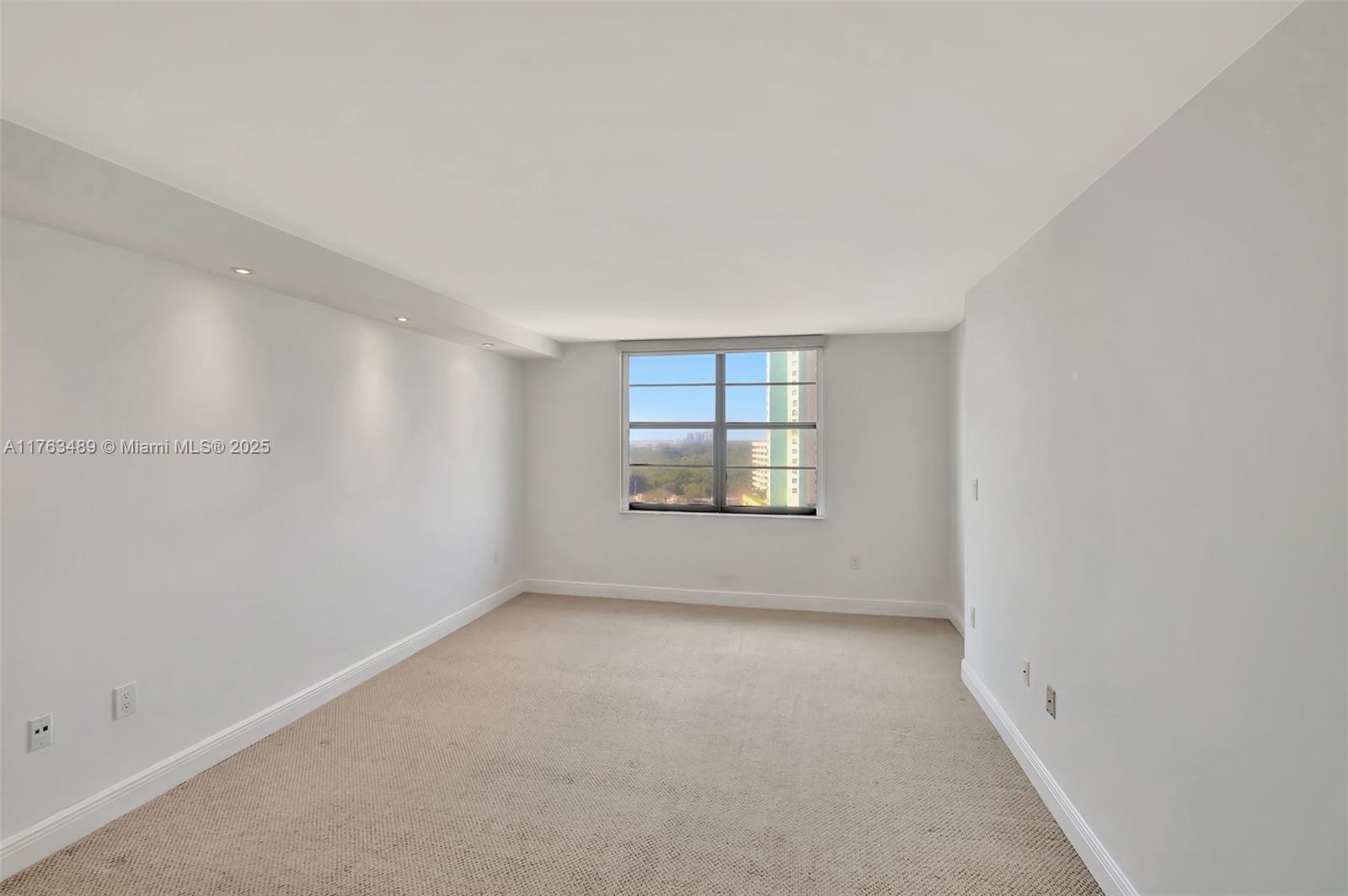 2333 Brickell Ave #1416, Miami FL 33129