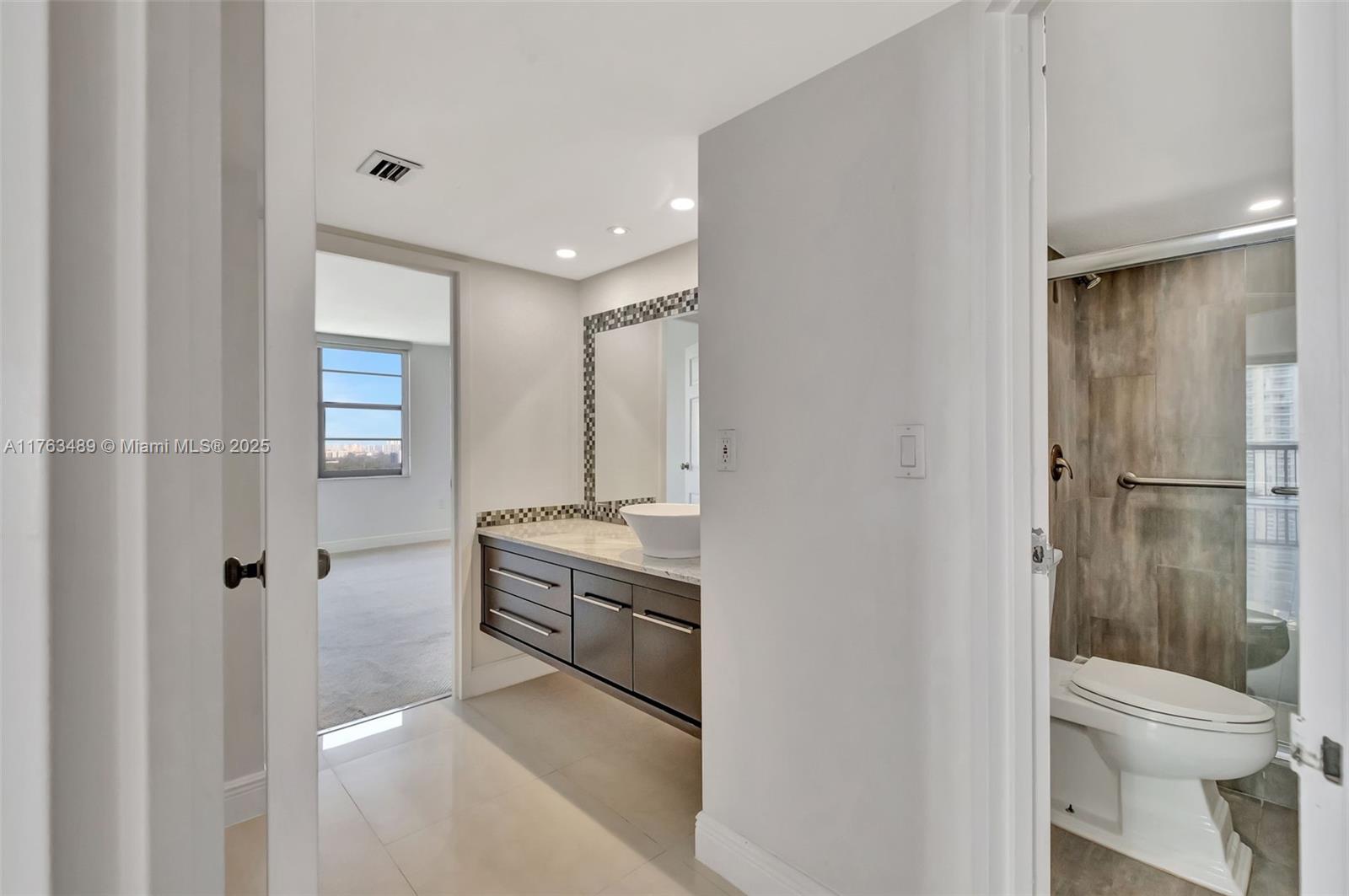 2333 Brickell Ave #1416, Miami FL 33129