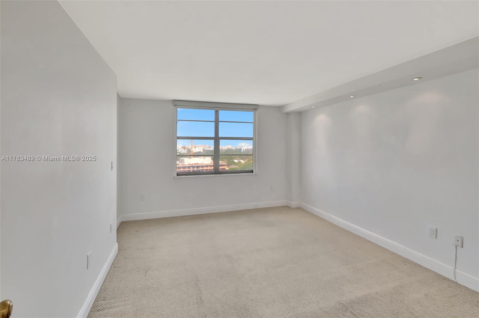 2333 Brickell Ave #1416, Miami FL 33129