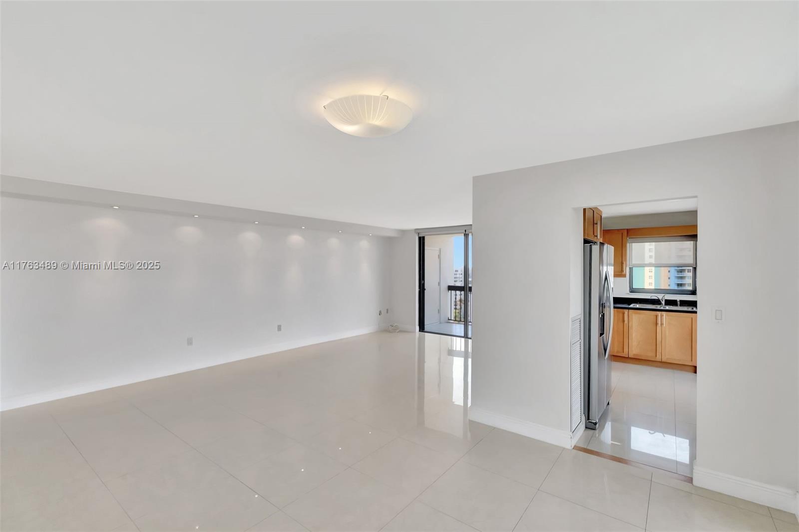 2333 Brickell Ave #1416, Miami FL 33129