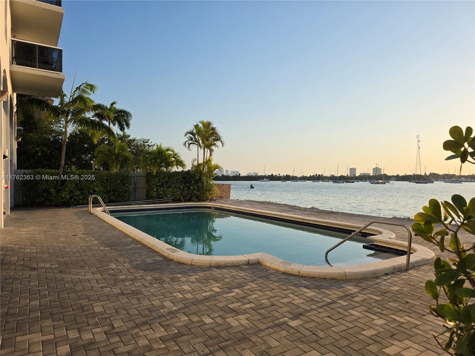 7928 West Dr #307, North Bay Village, Florida image 22