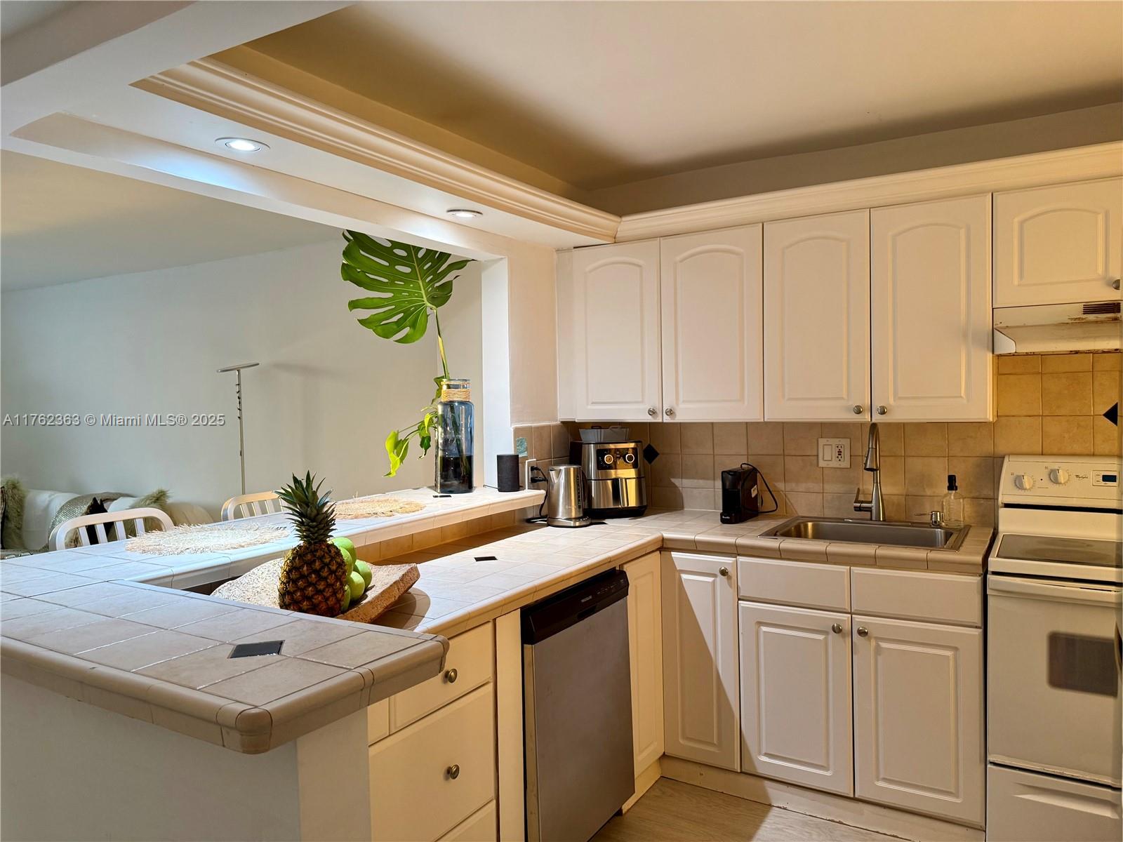 7928 West Dr #307, North Bay Village, Florida image 5