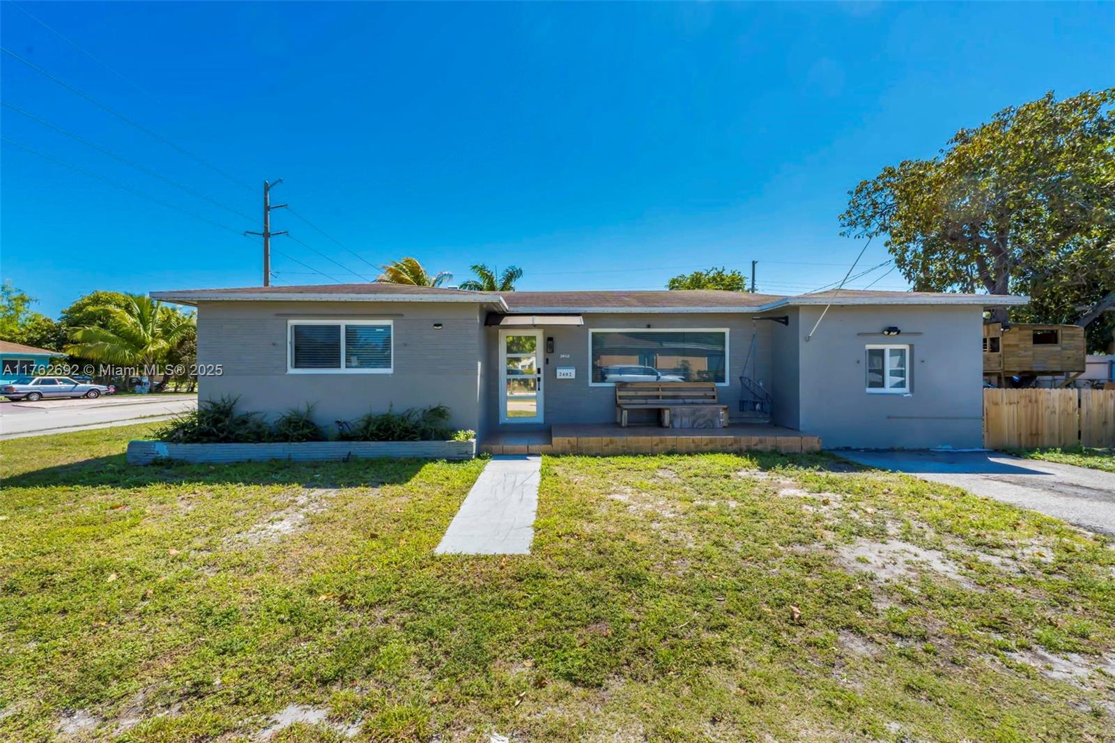 2402 Plunkett St, Hollywood, Florida image 1