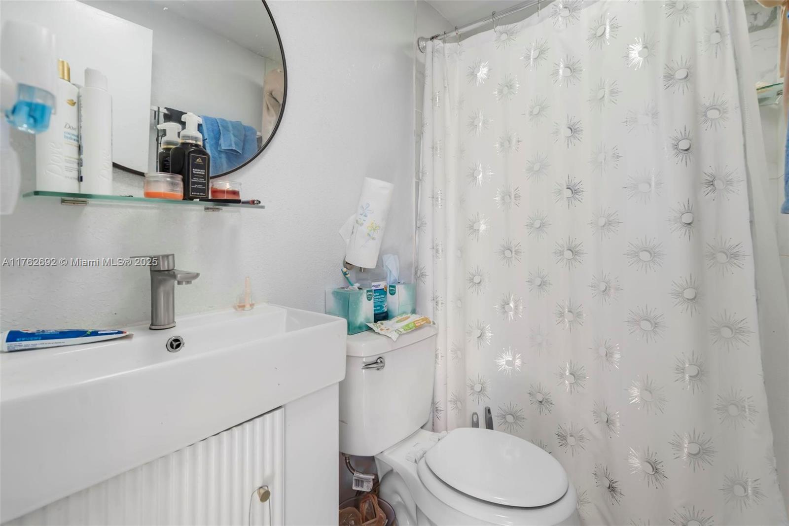 2402 Plunkett St, Hollywood, Florida image 17
