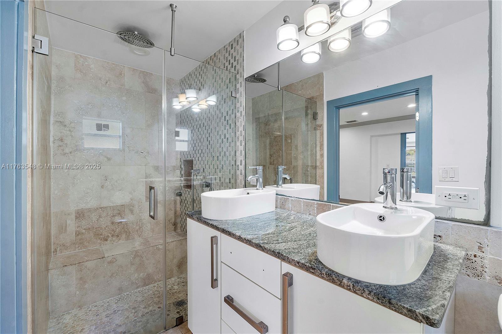 1541 SW 52nd Ave, Plantation, Florida image 11
