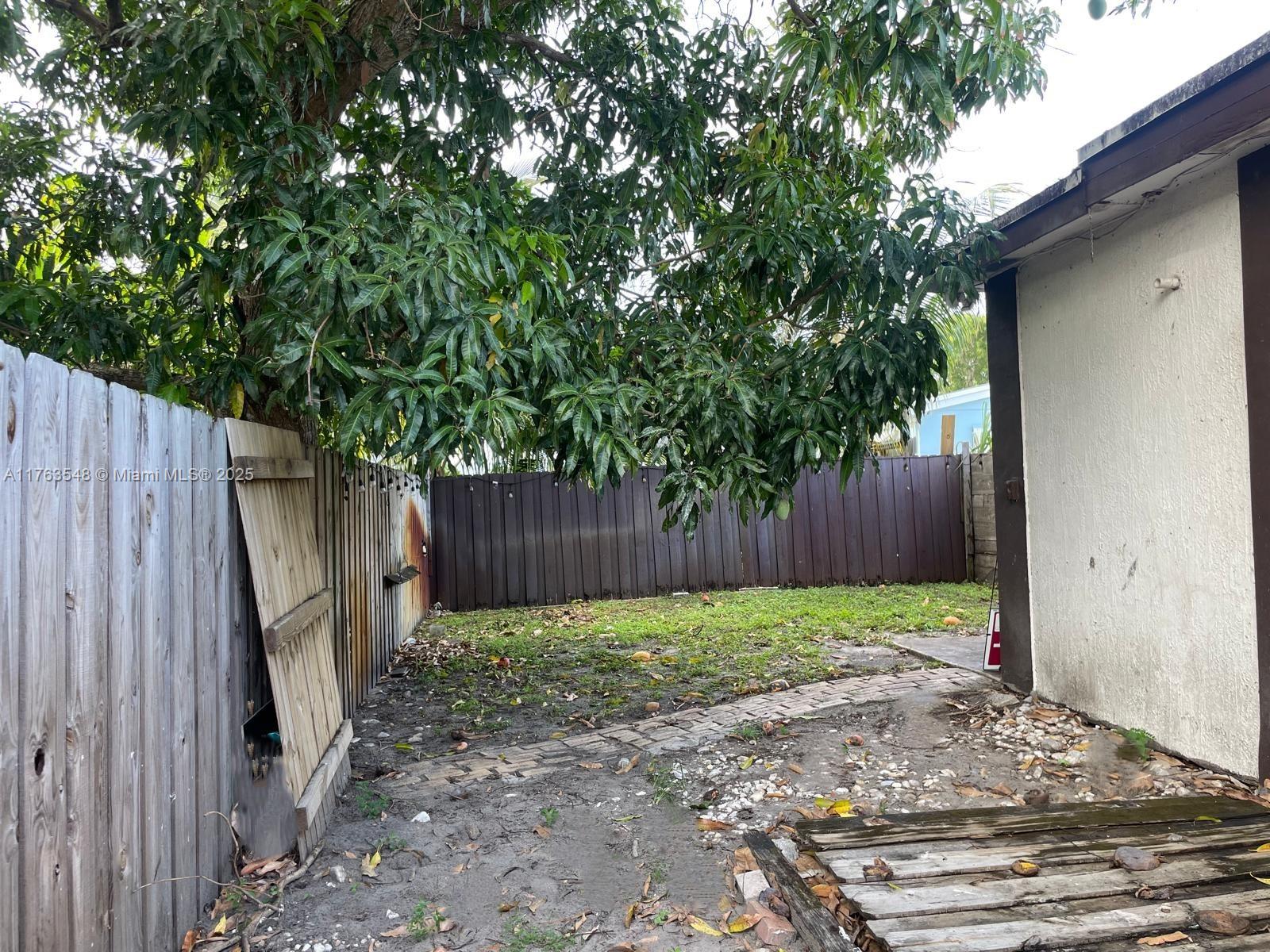 1541 SW 52nd Ave, Plantation, Florida image 19