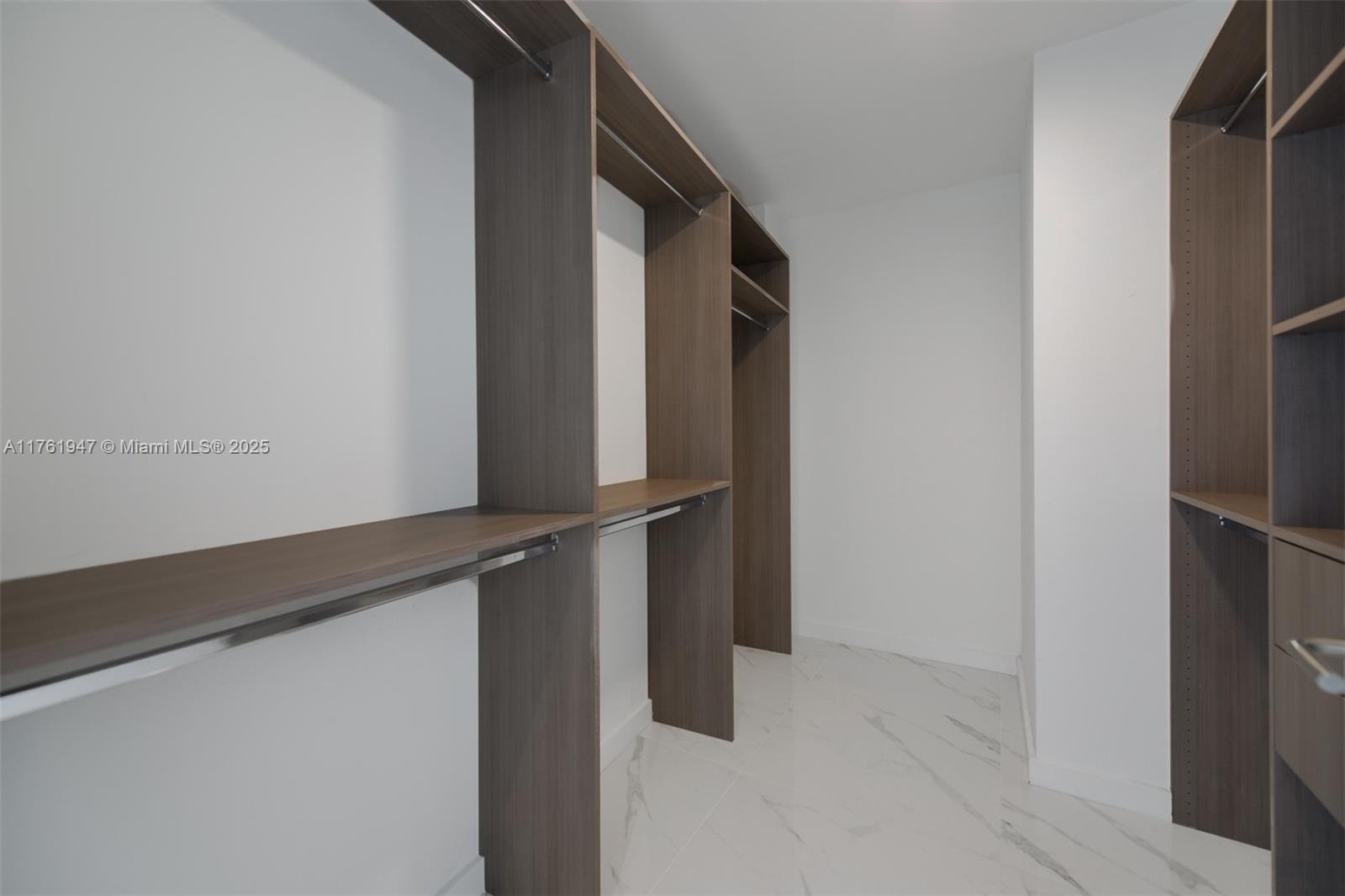 851 NE 1st Ave #2801, Miami FL 33132