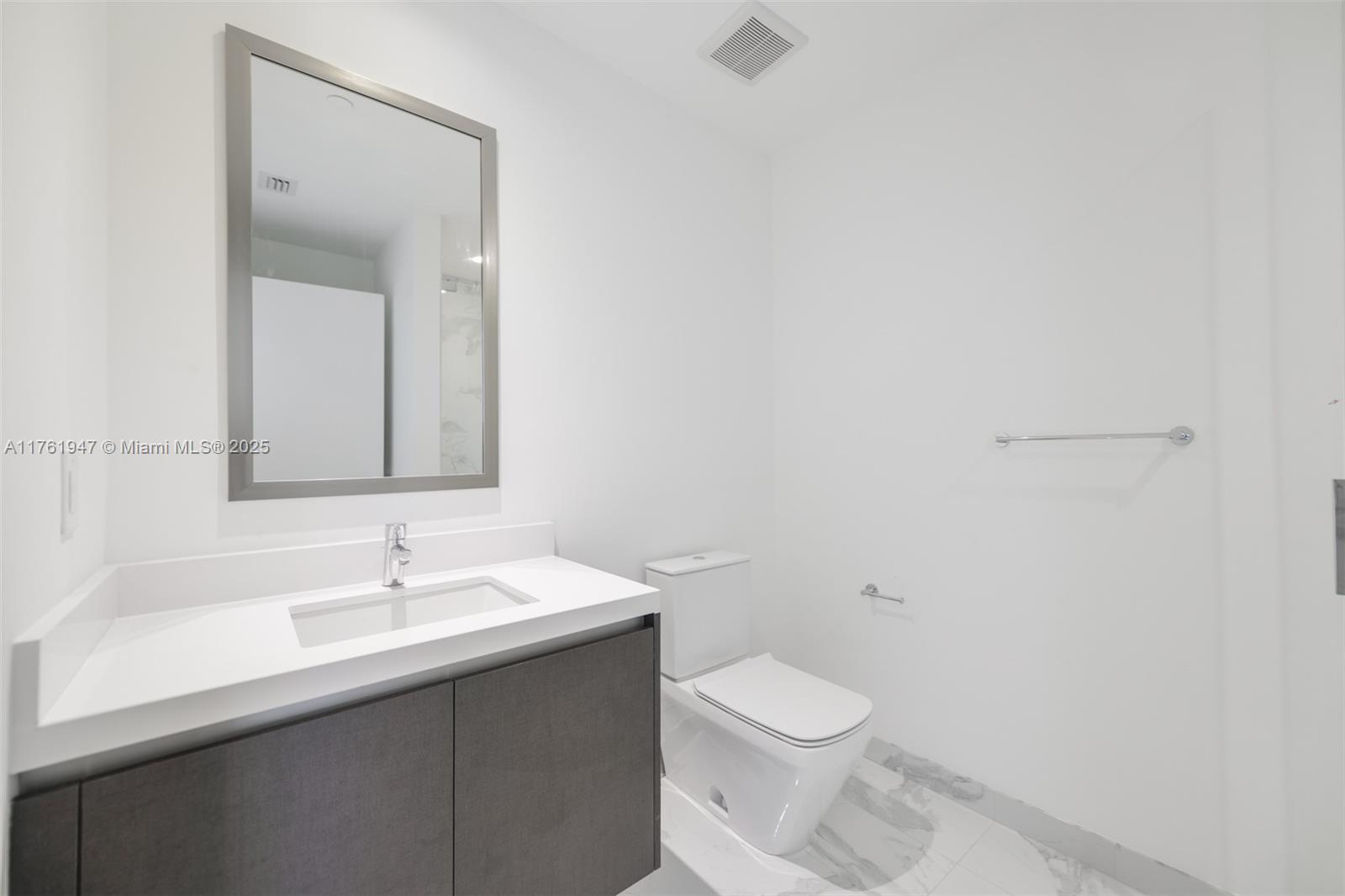 851 NE 1st Ave #2801, Miami FL 33132