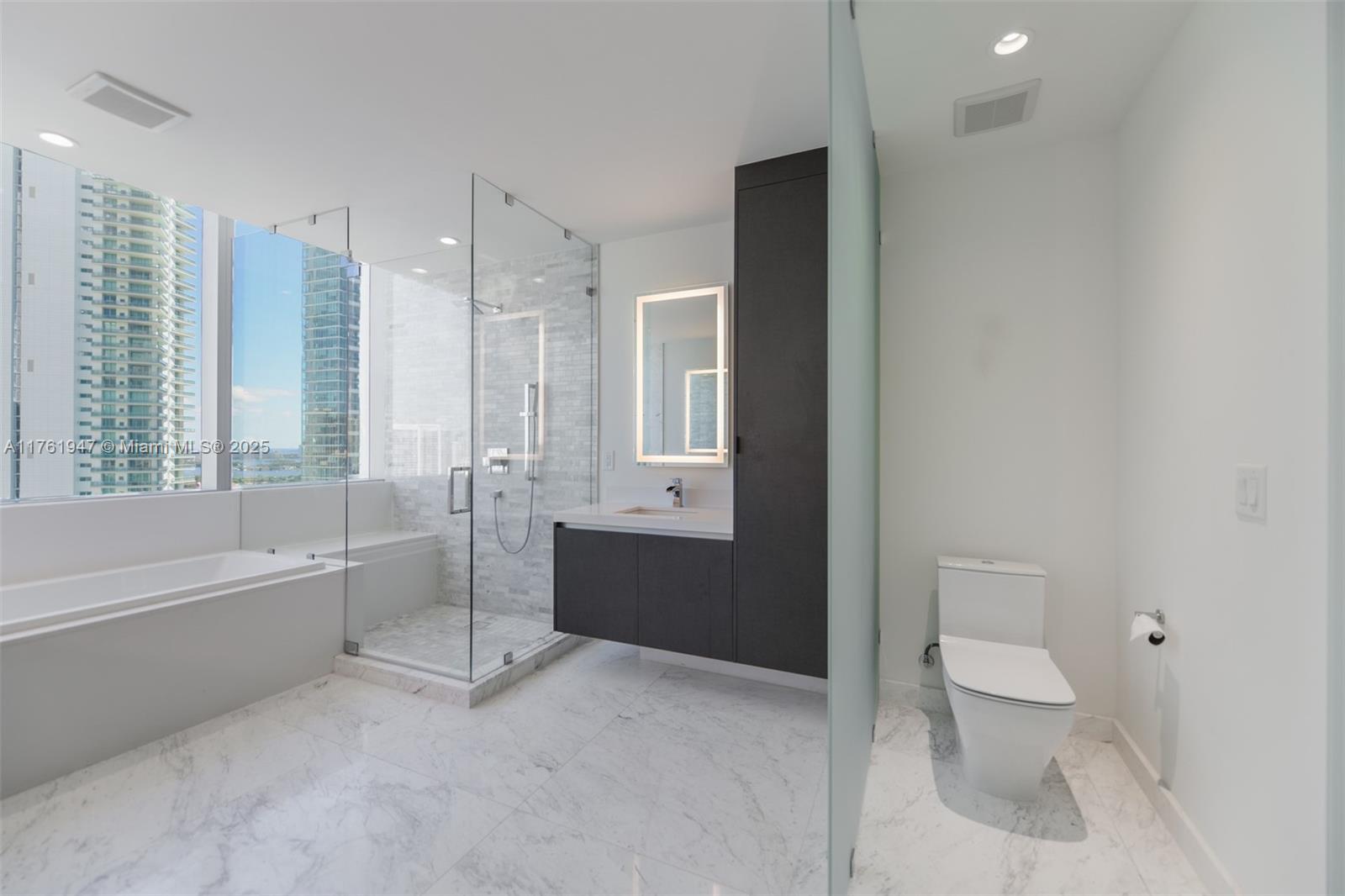 851 NE 1st Ave #2801, Miami FL 33132