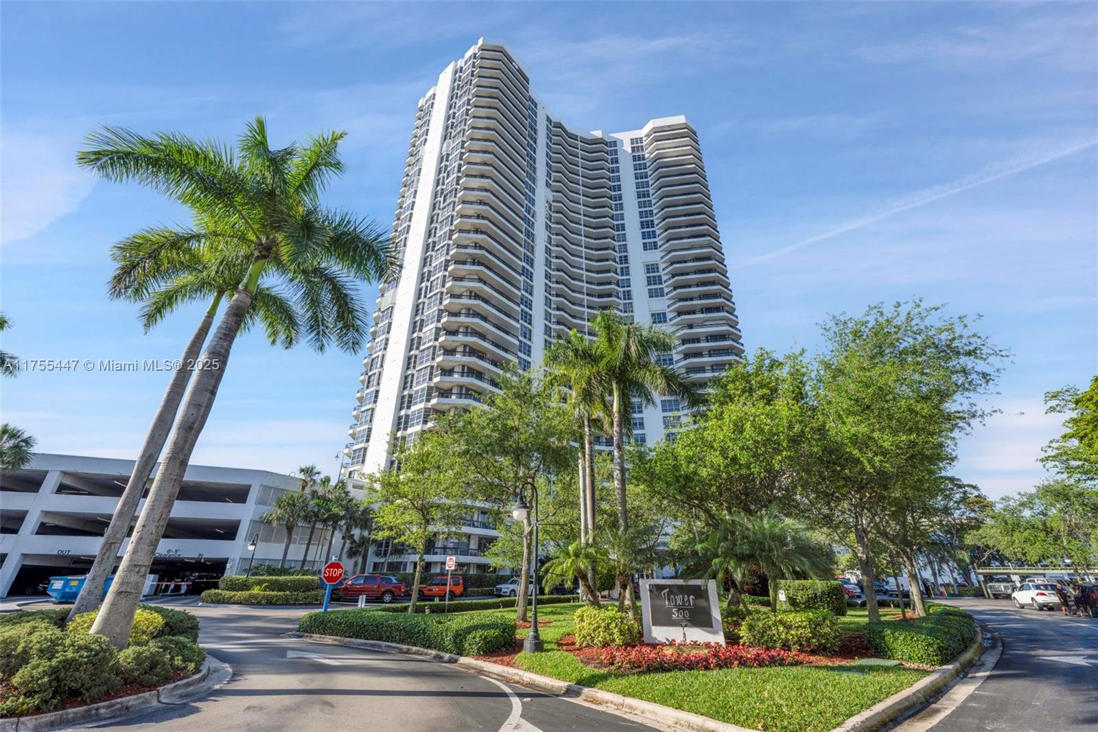 3530 Mystic Pointe Dr #303, Aventura, Florida image 31
