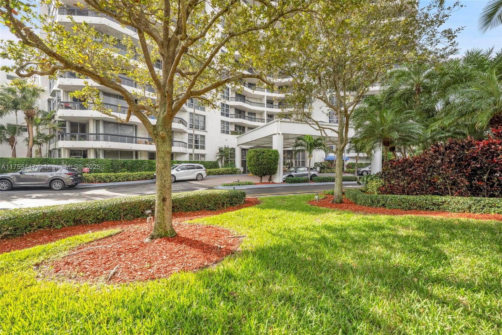 3530 Mystic Pointe Dr #303, Aventura, Florida image 32