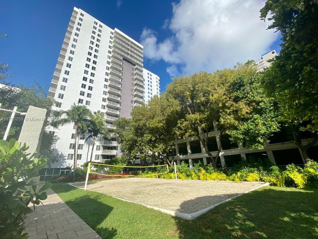 Listing Photo 12