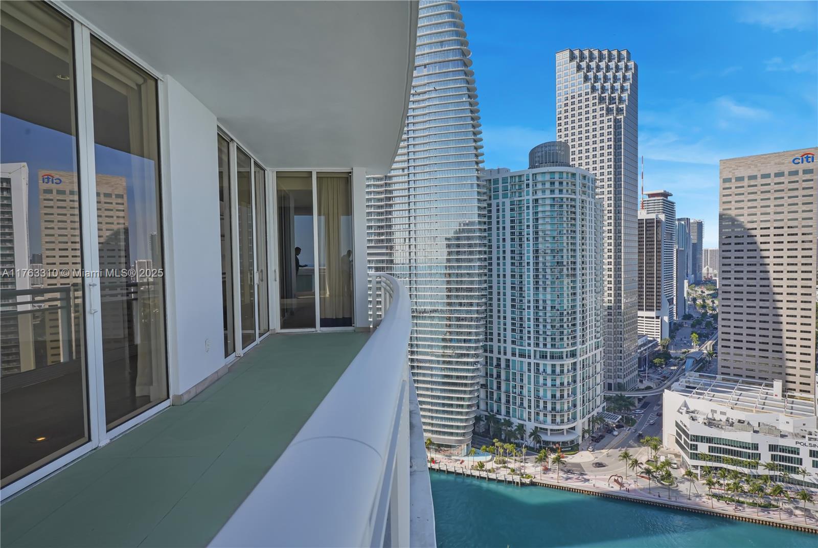 901 Brickell Key Blvd #3208, Miami FL 33131