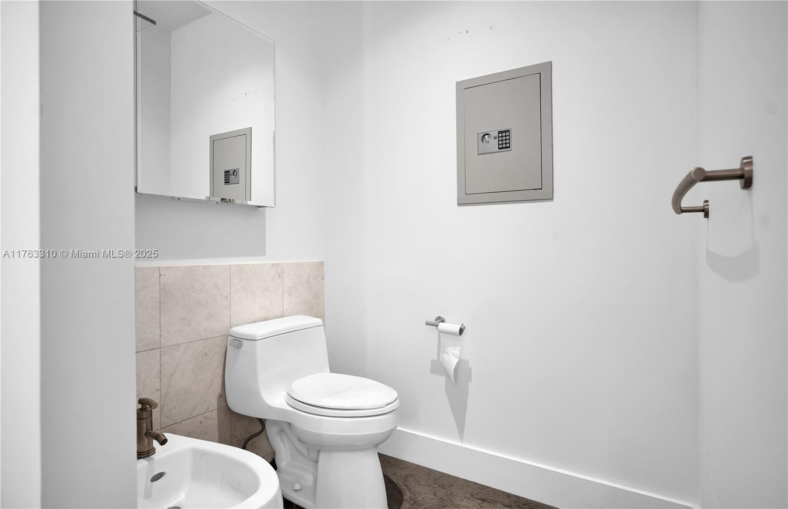 901 Brickell Key Blvd #3208, Miami FL 33131