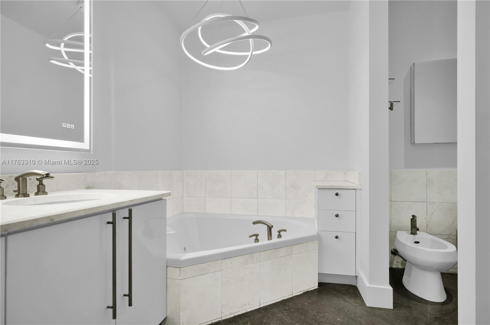 901 Brickell Key Blvd #3208, Miami FL 33131
